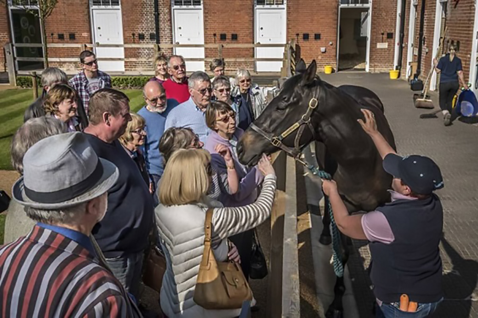 Visitors-meet-Kingsgate-Native-1024x683 - 984